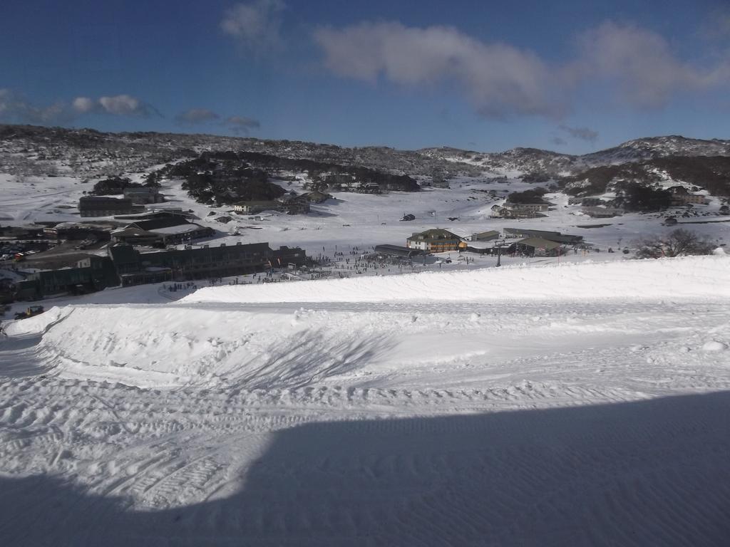 Sundeck Hotel Perisher Valley Exterior photo