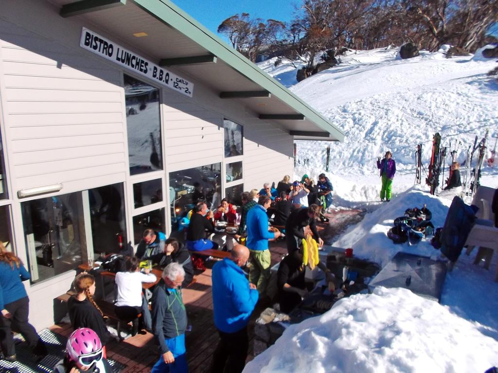 Sundeck Hotel Perisher Valley Exterior photo