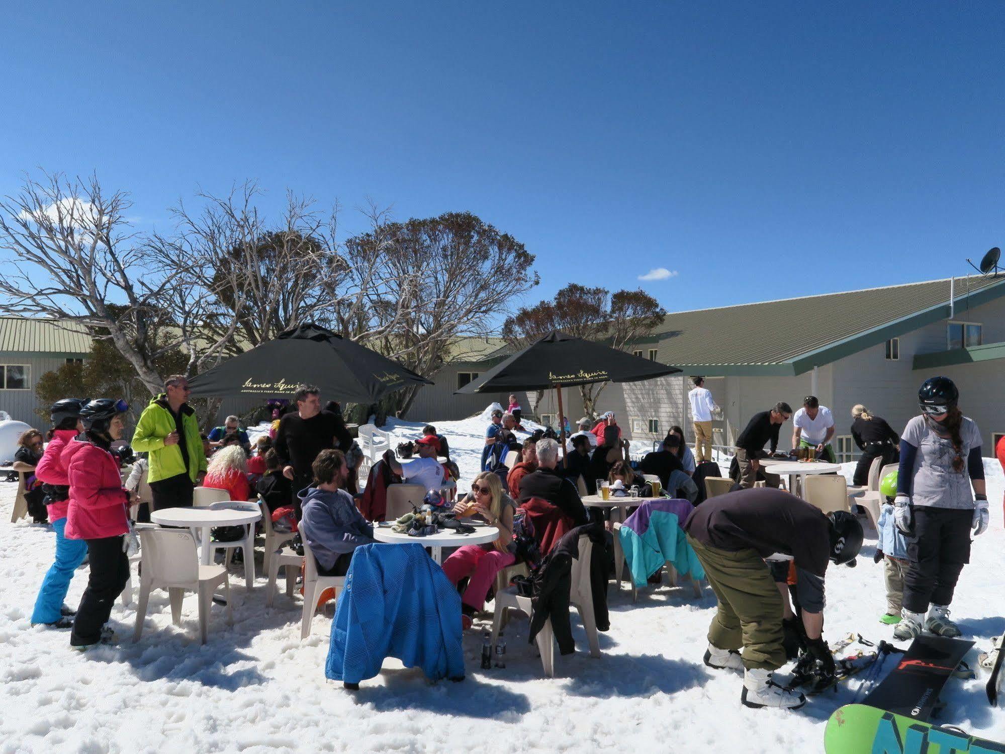 Sundeck Hotel Perisher Valley Exterior photo